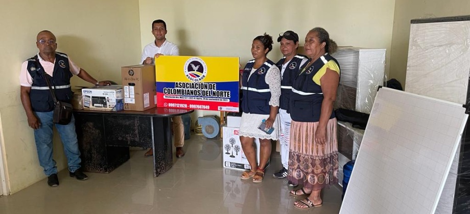 Consulado realizó entrega de insumos para fortalecimiento a Asociación de Colombianos del Norte 