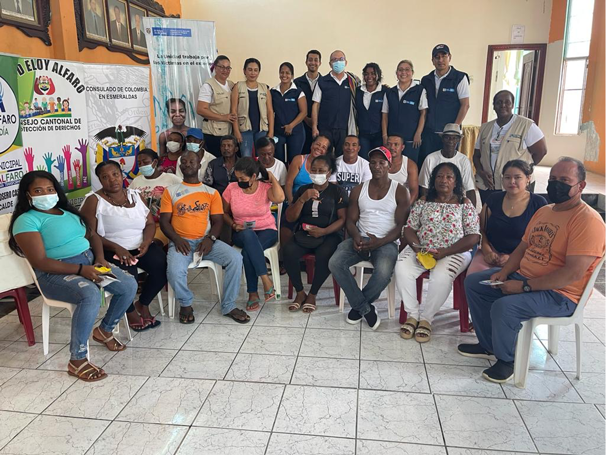 Consulado en Esmeraldas realizó encuentro consular con comunidad colombiana en Limones
